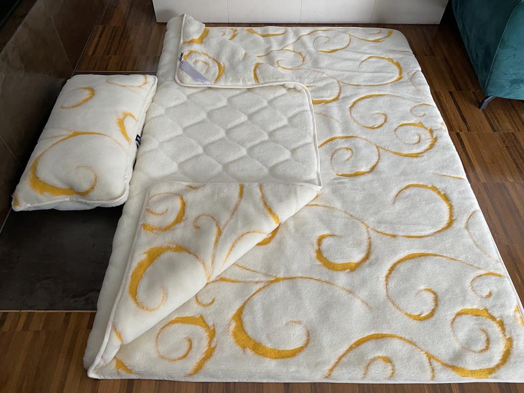 Pościel z wełny Kaszmir Gold Kaszmir Caro 140x200 + Materac wełniany